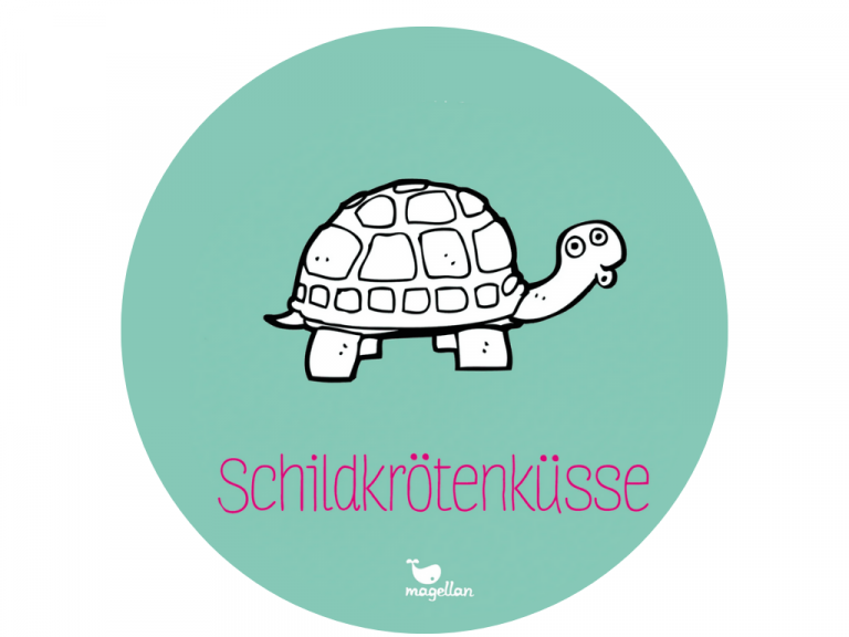 Türkiser Kreis mit einer Zeichnung einer Schildkröte mit einem Kussmund in der Mitte. Darunter steht „Schildkrötenküsse".